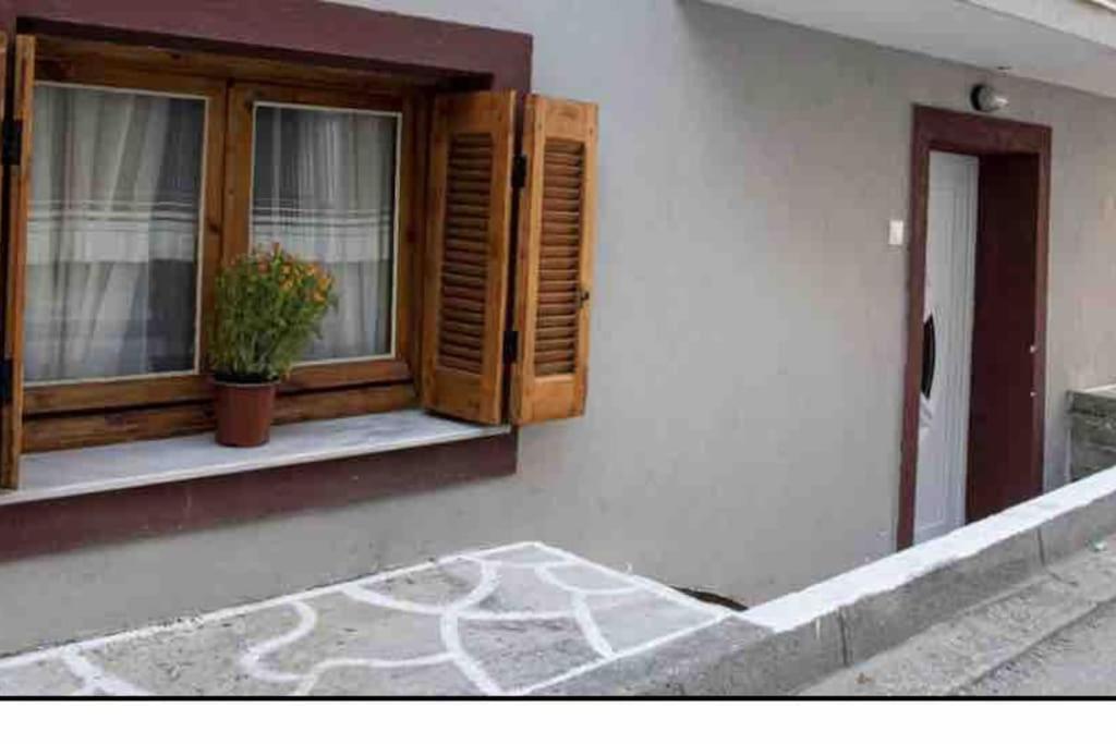 ραστώνη Apartment Drama